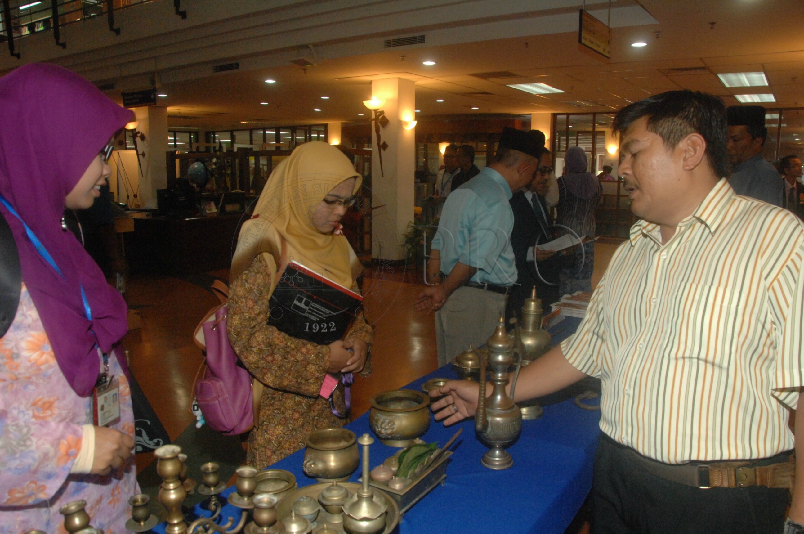 PRO 14 33 WACANA FBA 0024